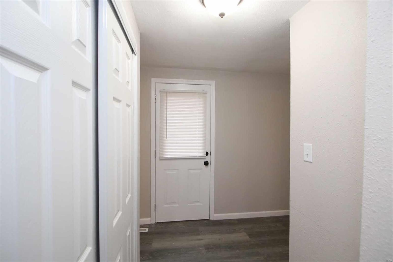 9962 South Rd Lane Fairview Heights, IL 62208 - Photo 14 of 32 Gallery Image 14