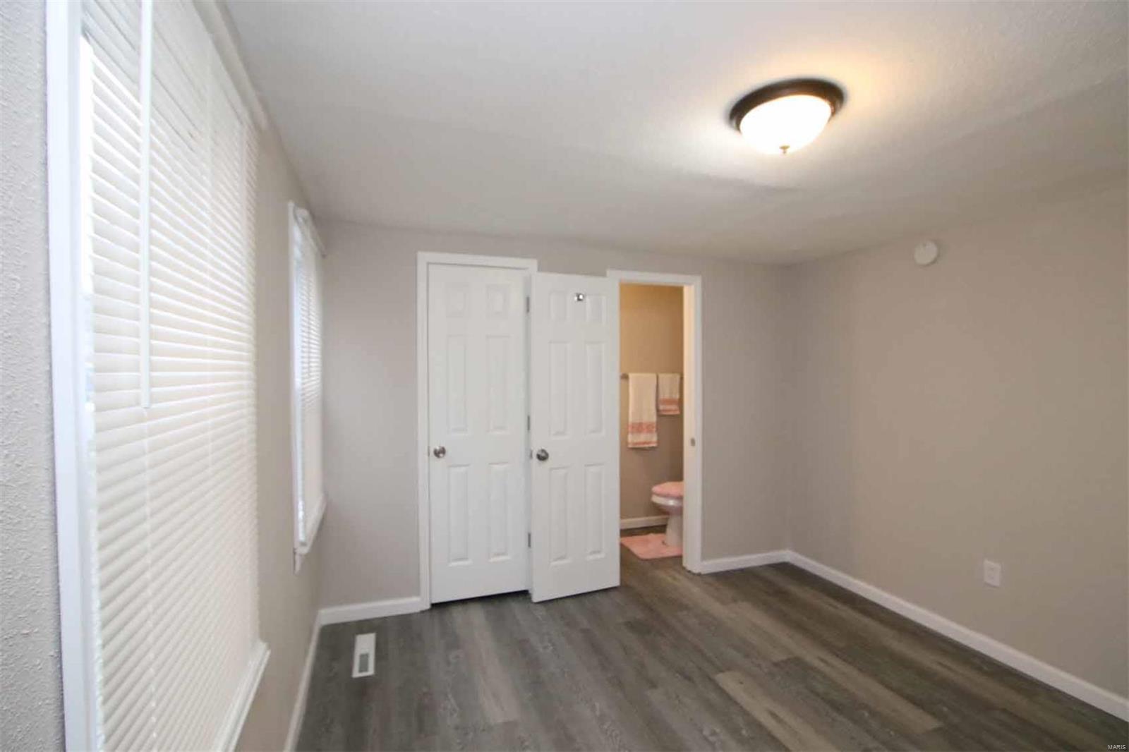 9962 South Rd Lane Fairview Heights, IL 62208 - Photo 16 of 32 Gallery Image 16