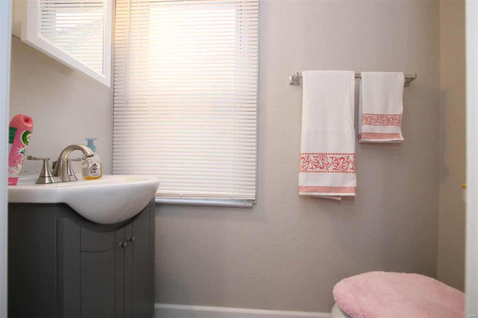 9962 South Rd Lane Fairview Heights, IL 62208 - Photo 17 of 32 Gallery Image 17