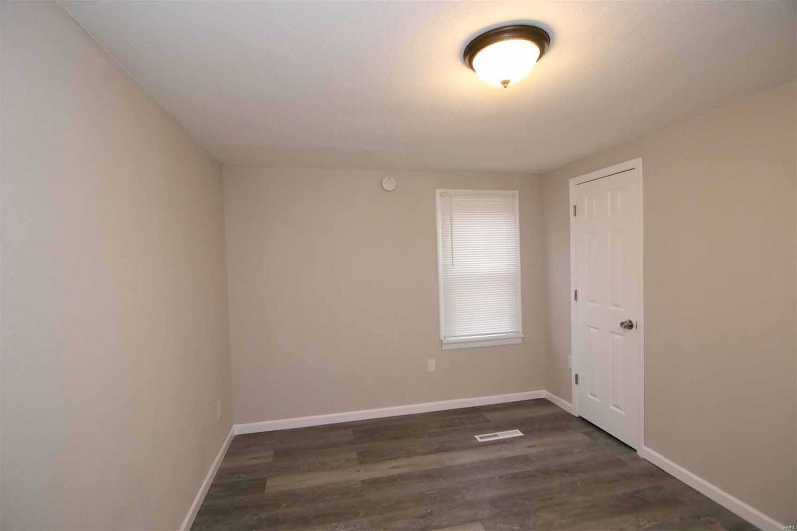 9962 South Rd Lane Fairview Heights, IL 62208 - Photo 18 of 32 Gallery Image 18