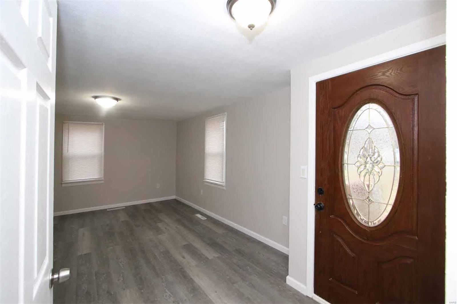 9962 South Rd Lane Fairview Heights, IL 62208 - Photo 7 of 32 Gallery Image 7