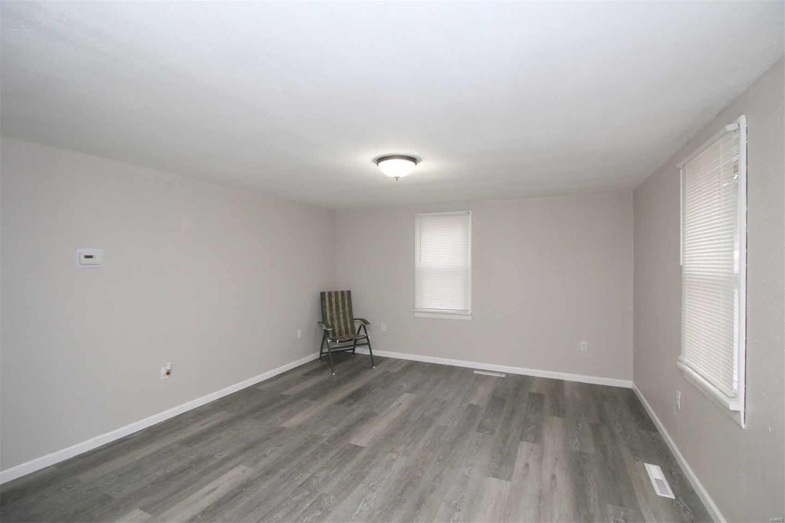 9962 South Rd Lane Fairview Heights, IL 62208 - Photo 9 of 32 Gallery Image 9