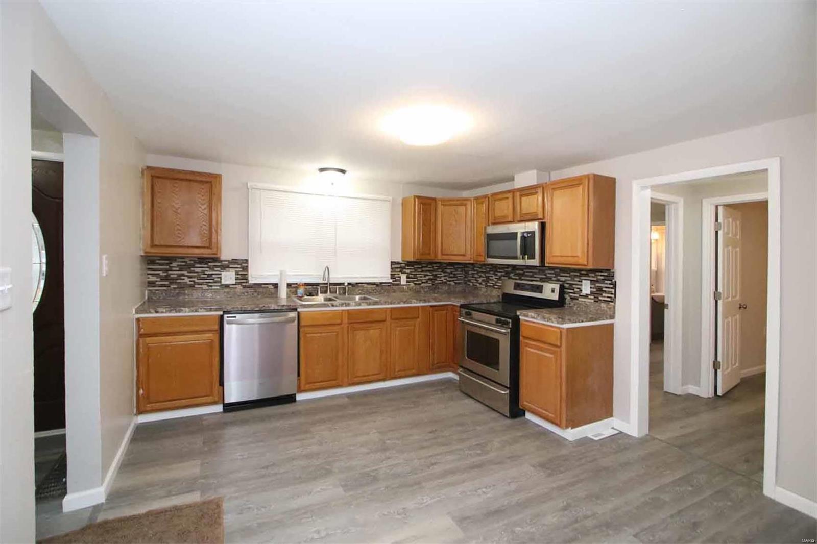 9962 South Rd Lane Fairview Heights, IL 62208 - Photo 10 of 32 Gallery Image 10