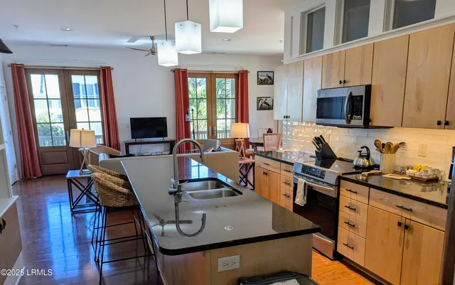 $2,600 | 14 Abbey Row, Unit 2A, Beaufort, SC 29906