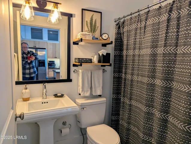 $2,600 | 14 Abbey Row, Unit 2A, Beaufort, SC 29906