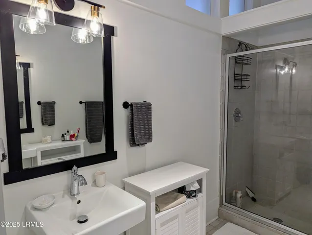 $2,600 | 14 Abbey Row, Unit 2A, Beaufort, SC 29906