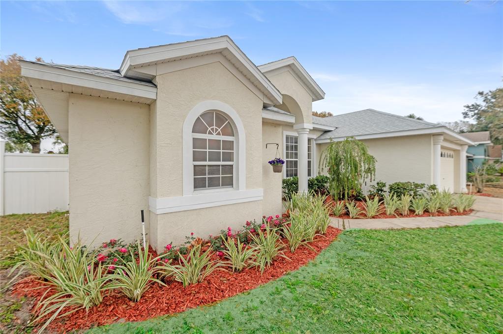 3203 Victoria Lane Eustis, FL 32726 - Photo 5 of 36