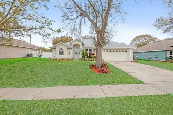 $345,900 | 3203 Victoria Lane, Eustis, FL 32726