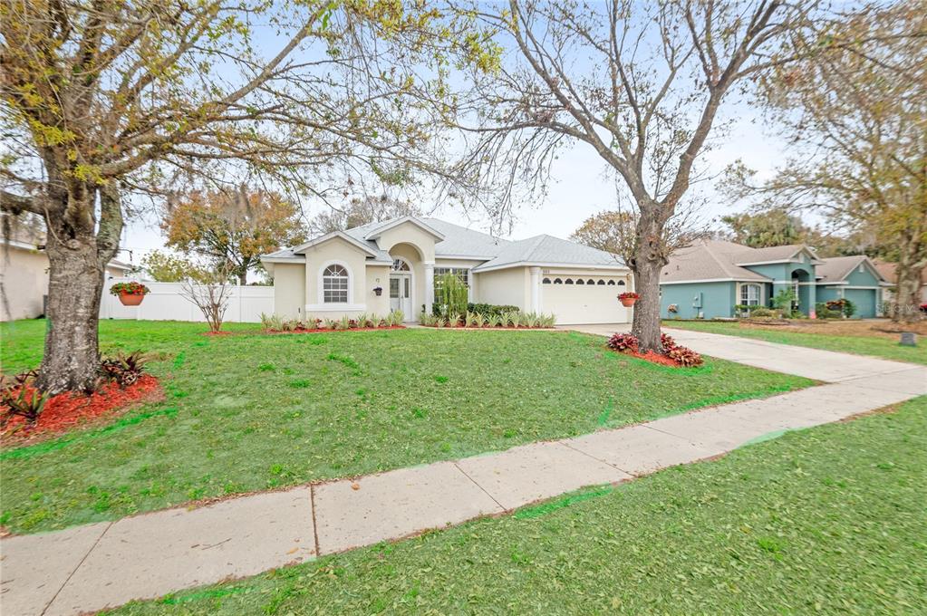 3203 Victoria Lane Eustis, FL 32726 - Photo 9 of 36