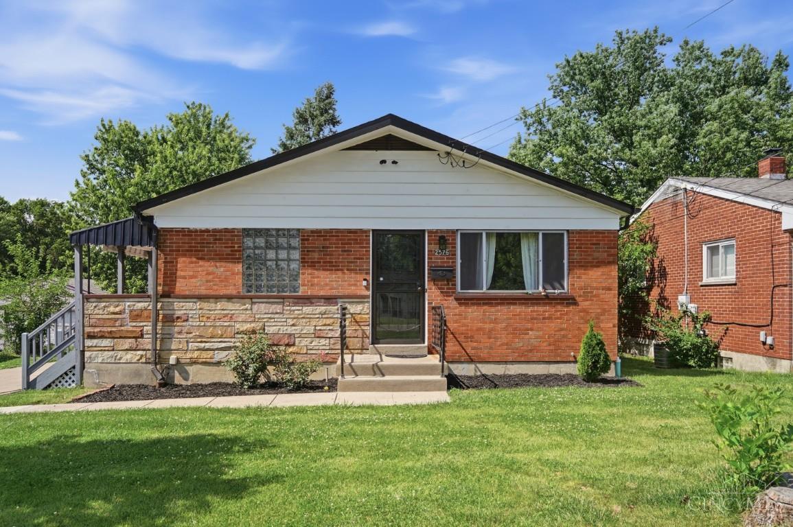 2576 Banning Road Cincinnati, OH 45239 - Photo 3 of 71