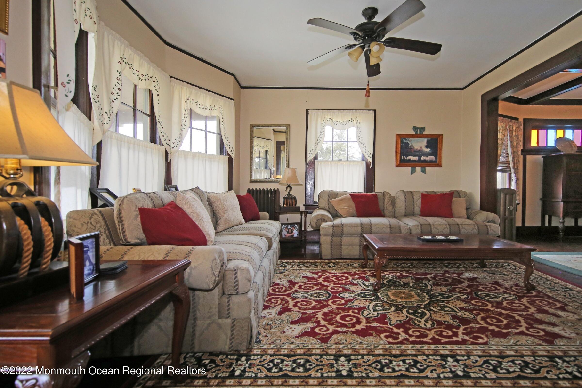 181 Beers Street Keyport, NJ 07735 - Photo 7 of 30 Living Room