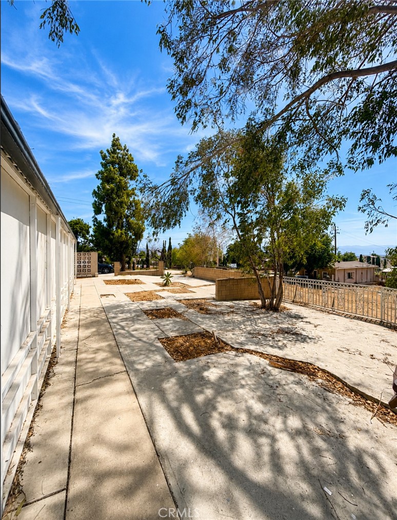 17301 Palm Road Riverside, CA 92503 - Photo 8 of 38