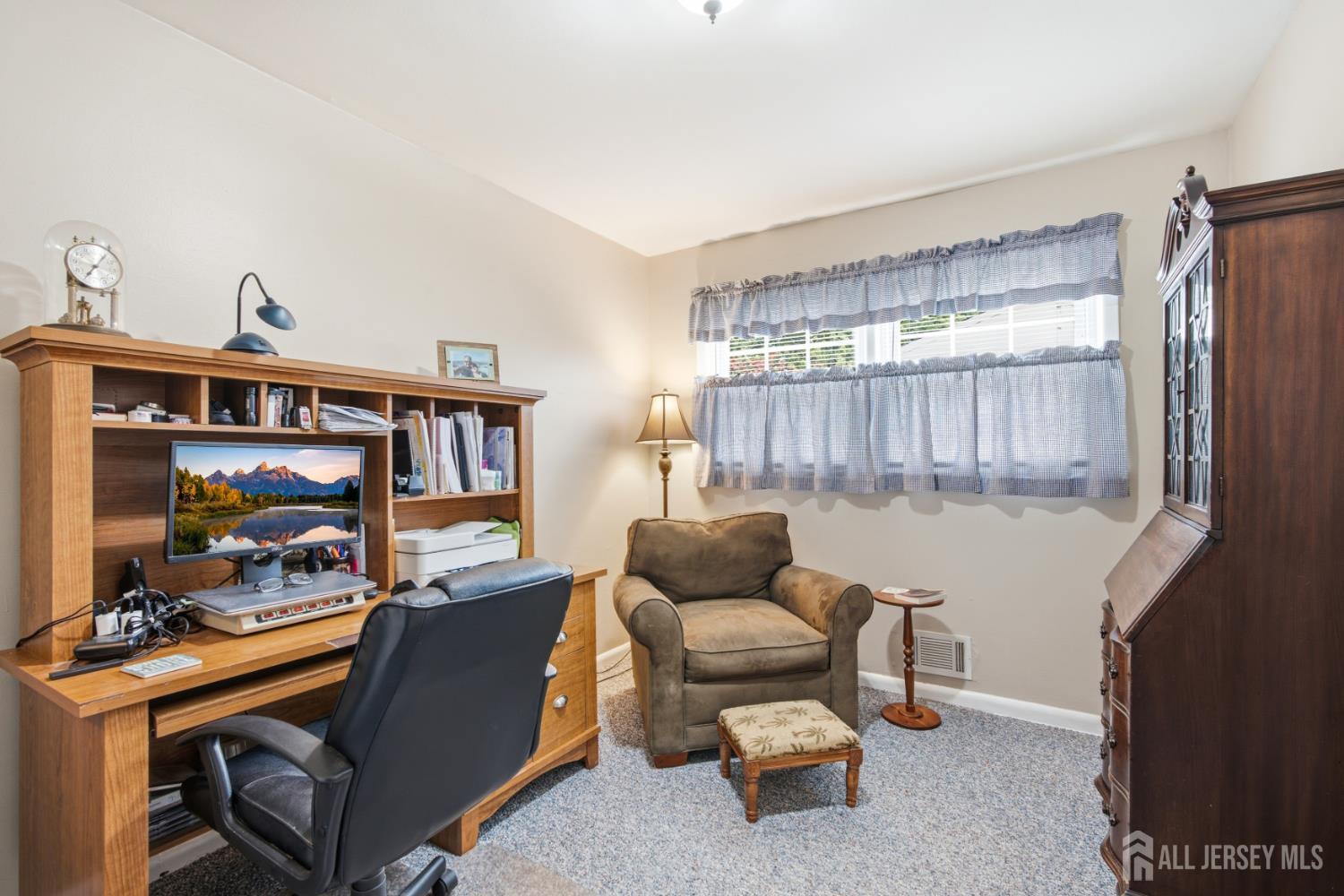 9 Brox Road Edison, NJ 08817 - Photo 16 of 38