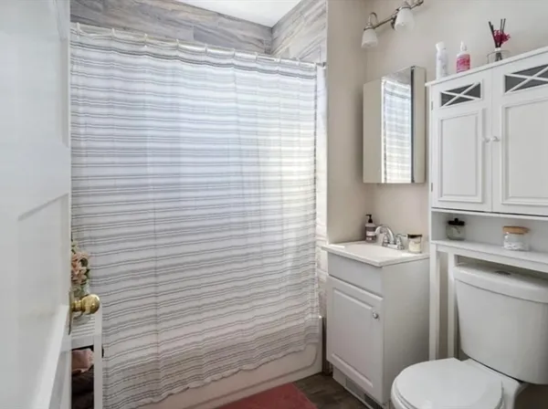 $3,600 | 44 Greenleaf Avenue, Unit 2, Medford, MA 02155