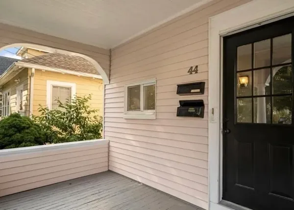 $3,600 | 44 Greenleaf Avenue, Unit 2, Medford, MA 02155
