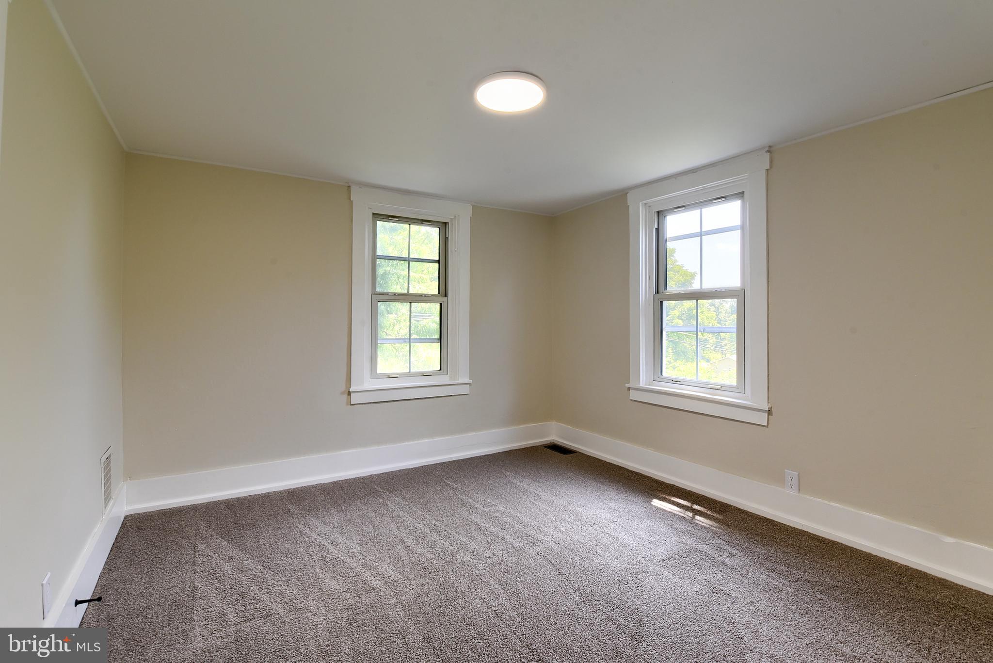 21 North York Road Dillsburg, PA 17019 - Photo 28 of 36