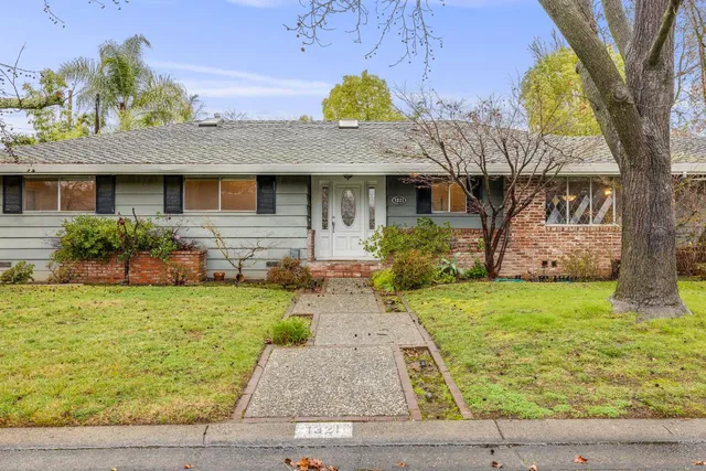 $924,900 | 1321 Normandy Lane, Sacramento, CA 95822