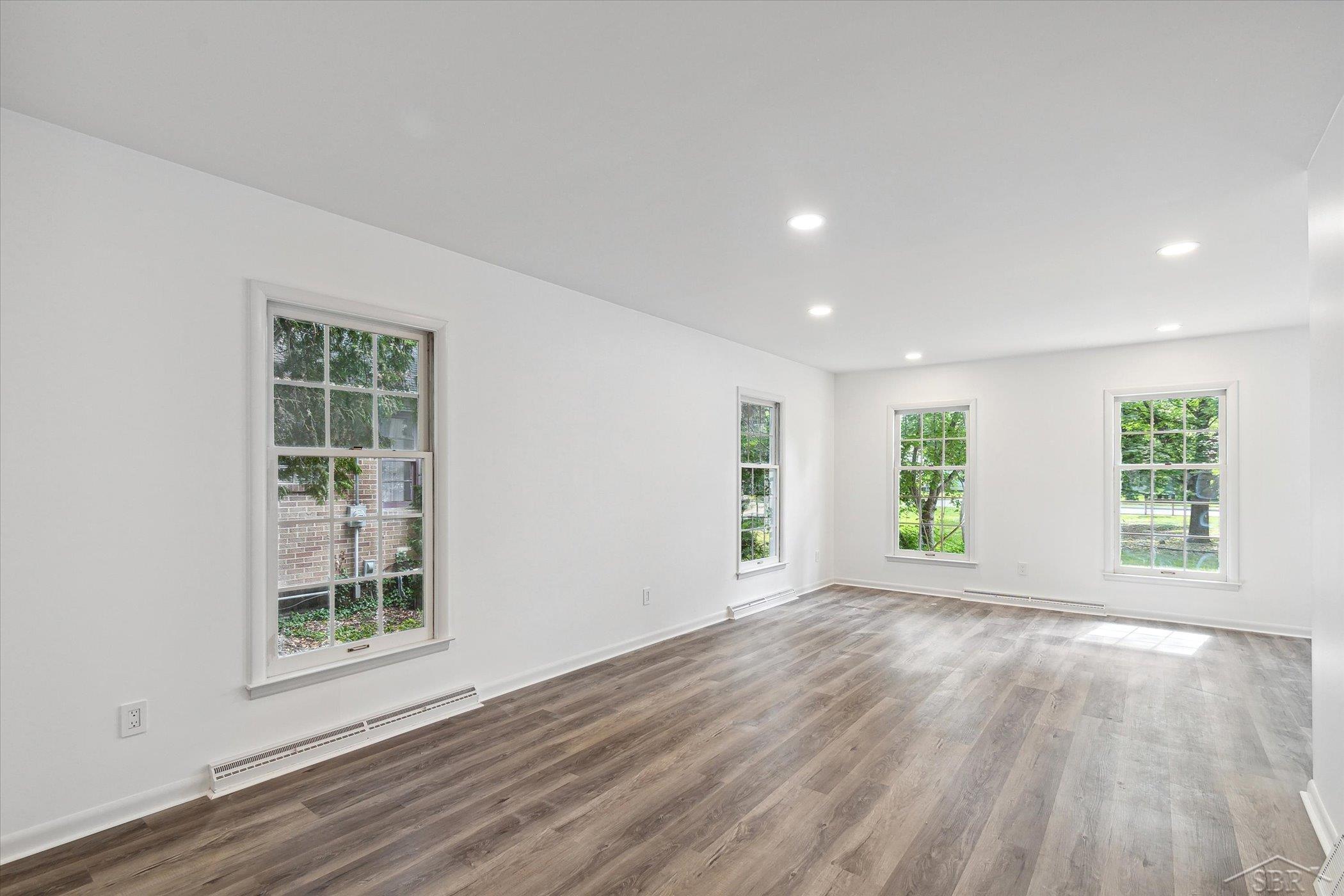 1705 Hemmeter Road Saginaw, MI 48638 - Photo 11 of 60 50128288-10.JPG