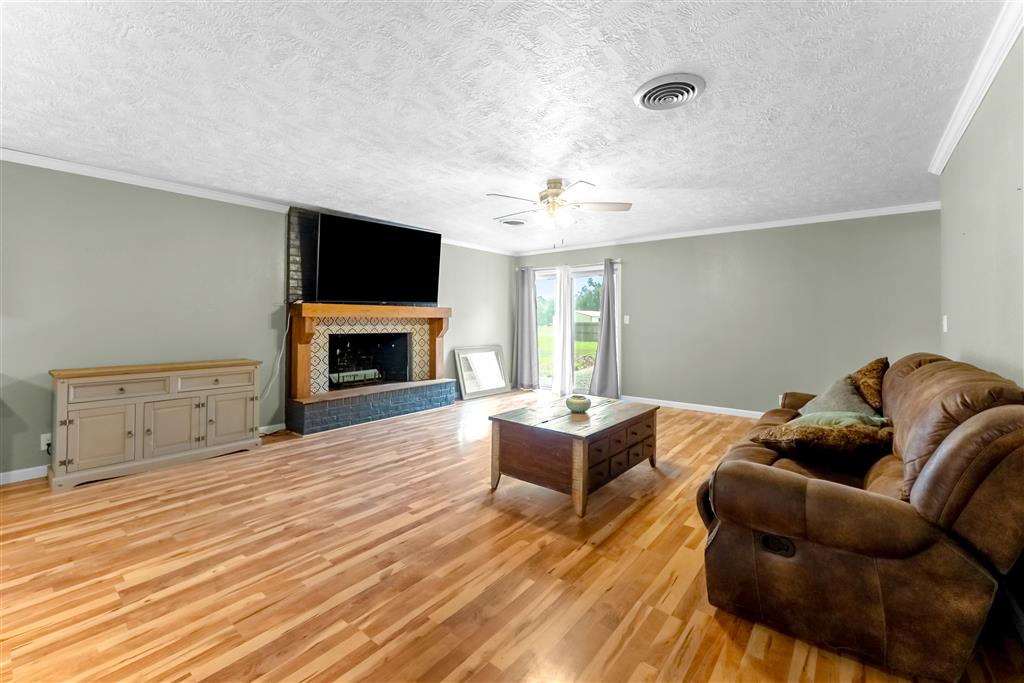 4960 Jim Kent Road Dequincy, LA 70633 - Photo 6 of 31 Gallery Image 6