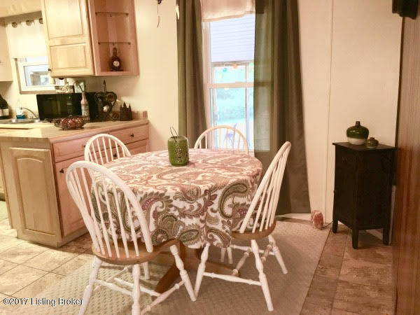 136 Cardinal Lane Falls Of Rough, KY 40119 - Photo 8 of 16 8