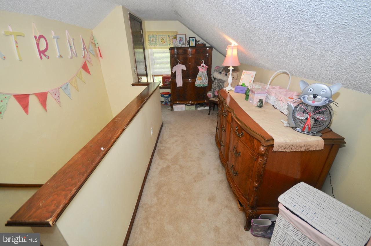 147 Kinsman Road Florence, NJ 08518 - Photo 28 of 60 Upper Floor