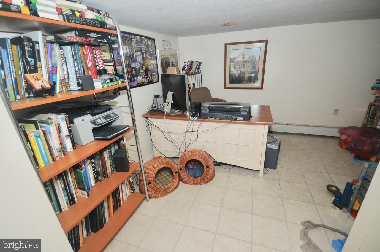 147 Kinsman Road Florence, NJ 08518 - Photo 36 of 60 Office
