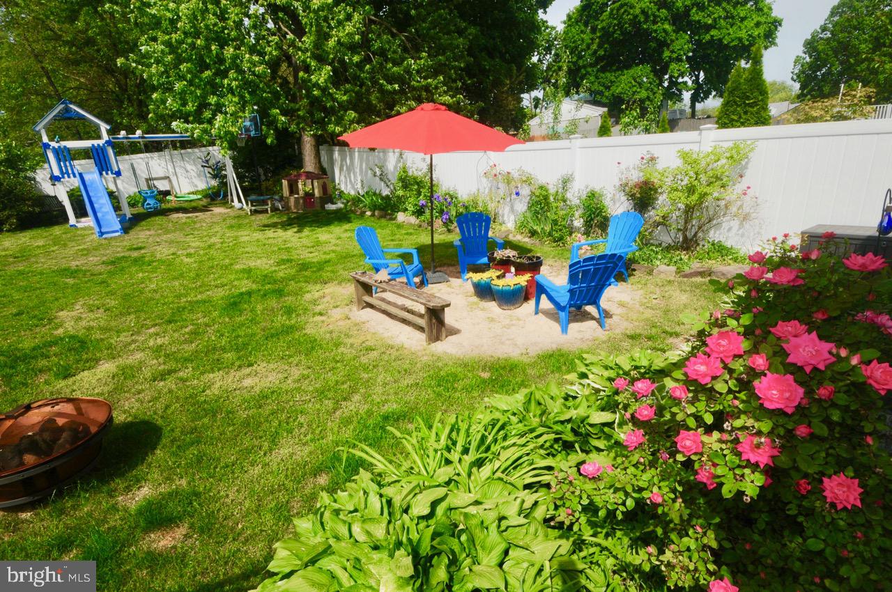 147 Kinsman Road Florence, NJ 08518 - Photo 47 of 60 Back Yard