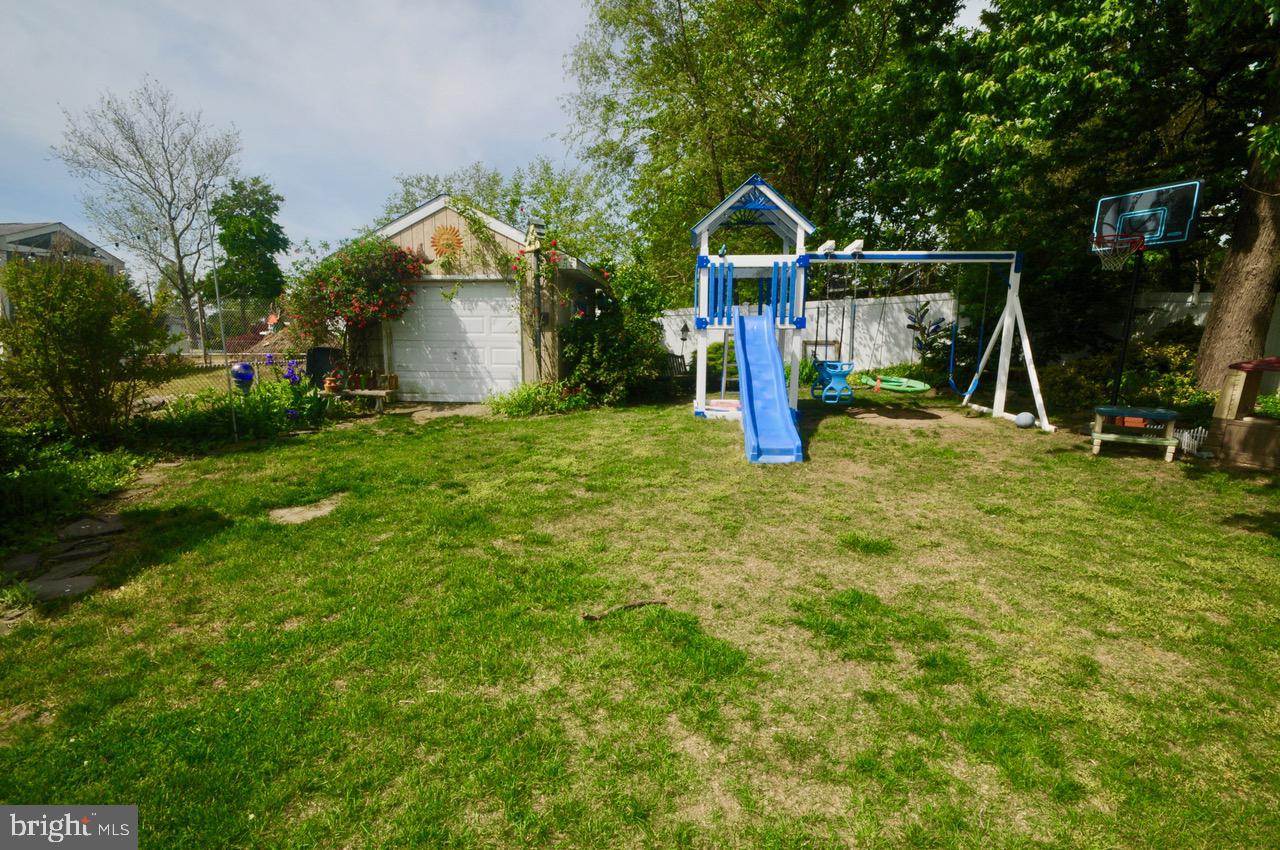 147 Kinsman Road Florence, NJ 08518 - Photo 55 of 60 Deep Rear Yard and Garage