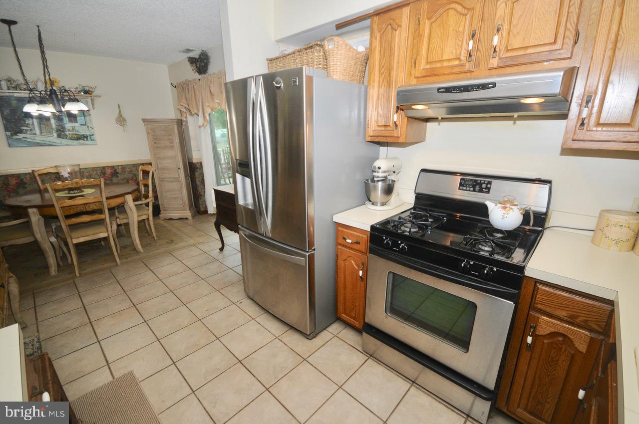 147 Kinsman Road Florence, NJ 08518 - Photo 9 of 60 Kitchen