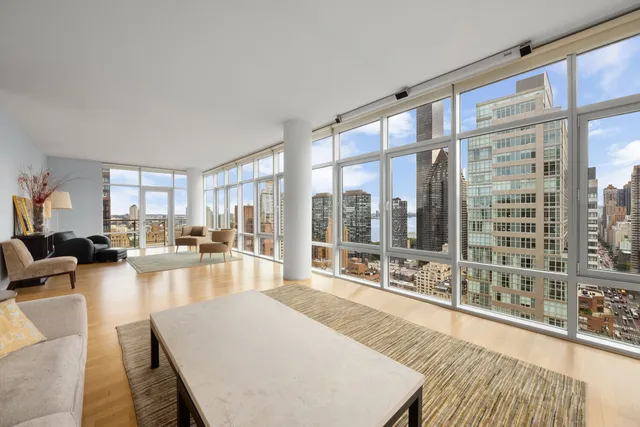 $3,500,000 | 310 East 53rd Street, Unit 27C | Midtown East