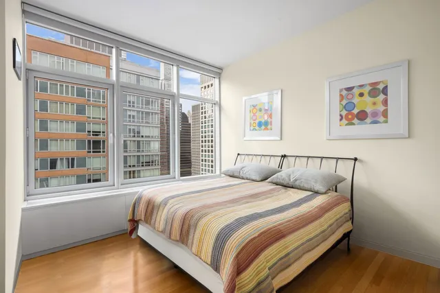 $3,500,000 | 310 East 53rd Street, Unit 27C | Midtown East