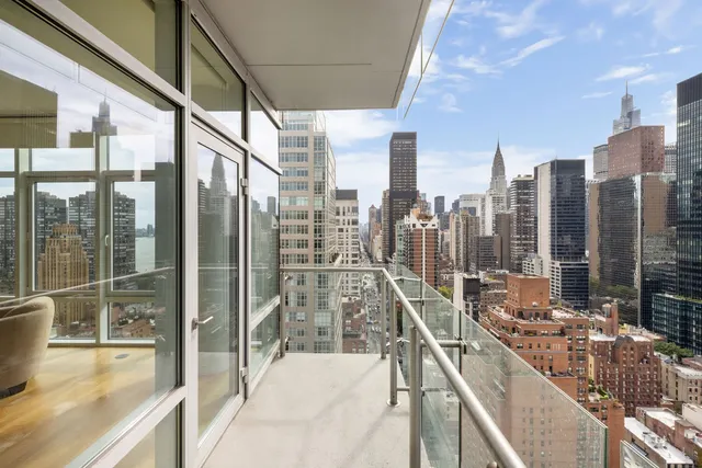 $3,500,000 | 310 East 53rd Street, Unit 27C | Midtown East