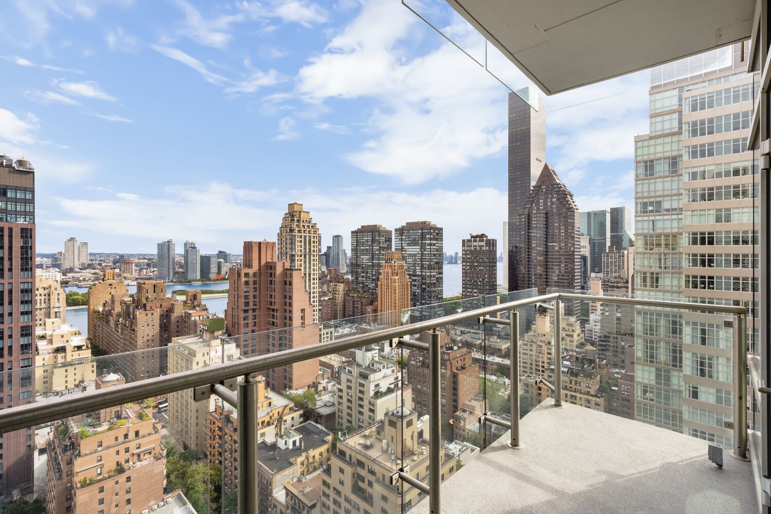 310 East 53rd Street, Unit 27C Manhattan, NY 10022 - Photo 7 of 15