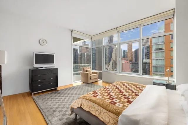 $3,500,000 | 310 East 53rd Street, Unit 27C | Midtown East
