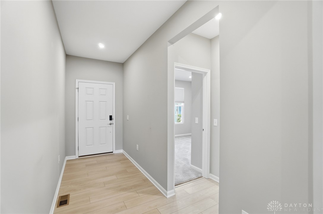 141 Kenneth Hamilton Way Yellow Springs, OH 45387 - Photo 5 of 36