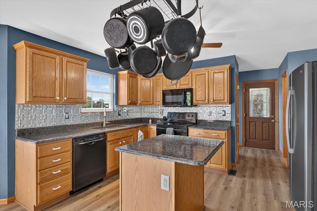 7704 Grove Road Edwardsville, IL 62025 - Photo 9 of 48 Gallery Image 9