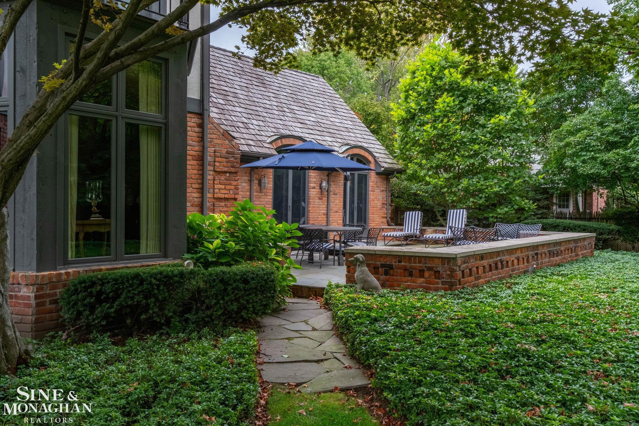 121 Vendome Road Grosse Pointe, MI 48236 - Photo 39 of 48 Gallery Image 39