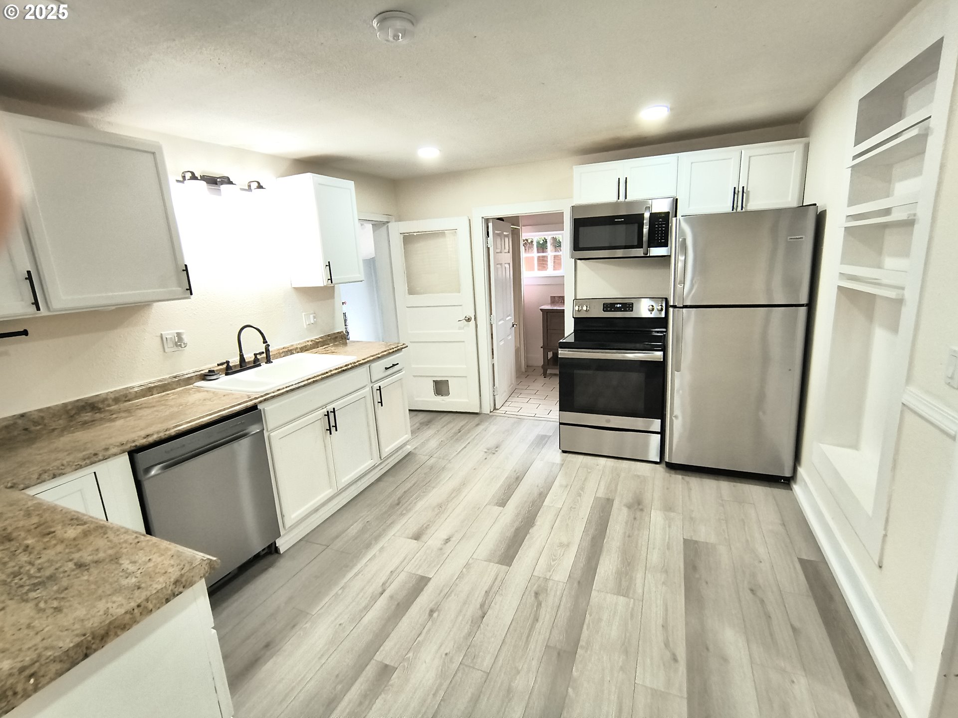 254 North Dean Street Coquille, OR 97423 - Photo 16 of 17