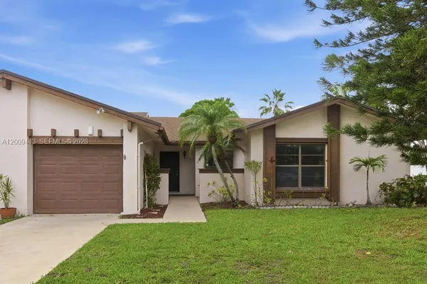 $229,000 | 6125 Elsinore Circle, Greenacres, FL 33463