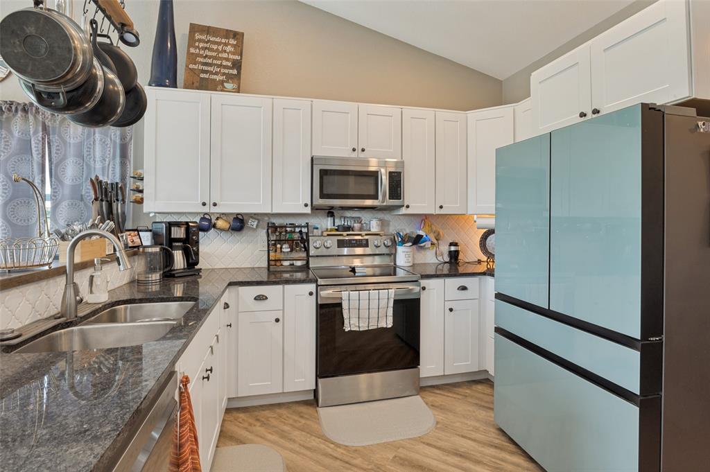 1052 Meandering Way China Spring, TX 76633 - Photo 10 of 25