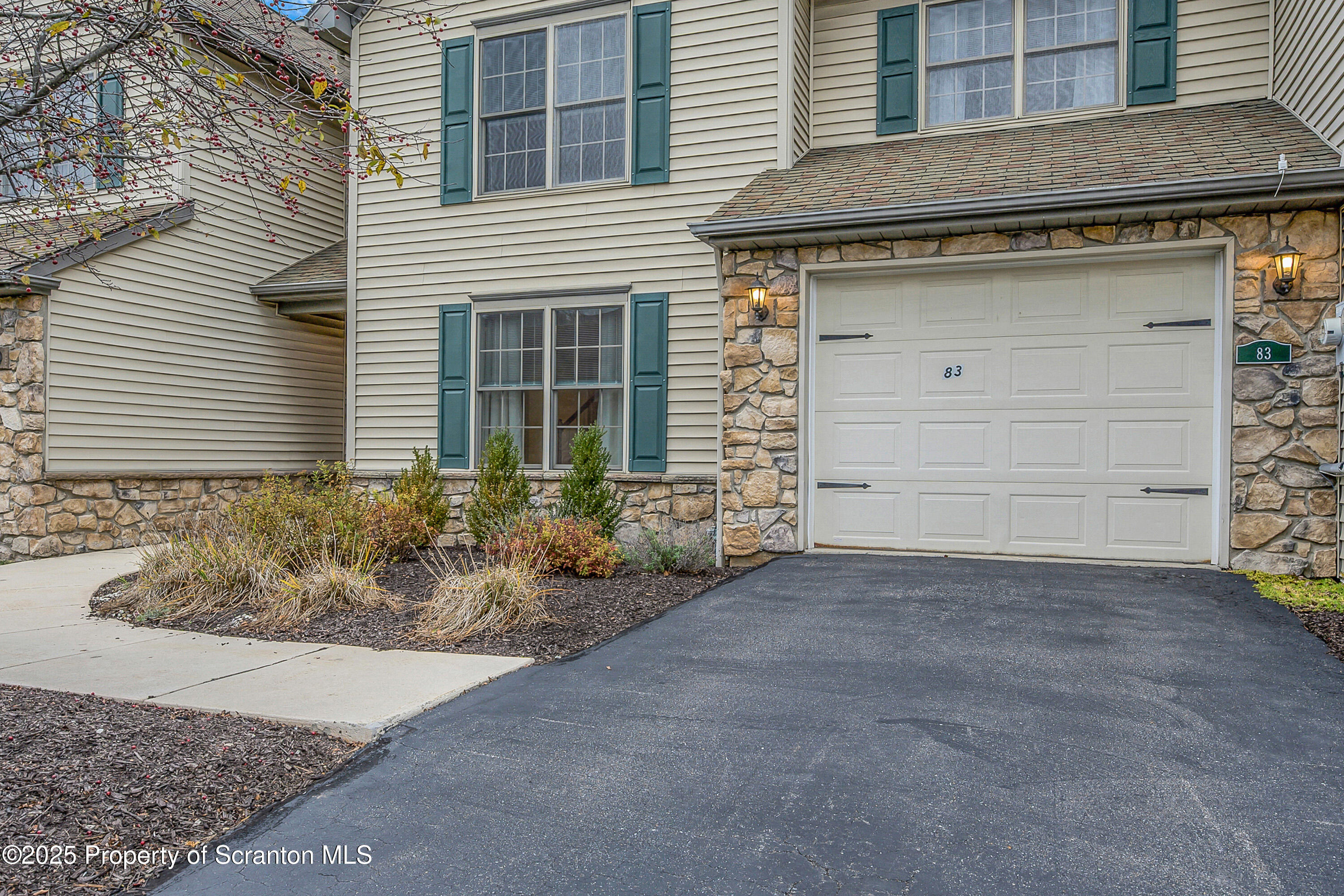 83 Hedge Row Run Clarks Summit, PA 18411 - Photo 3 of 49 front view of a house