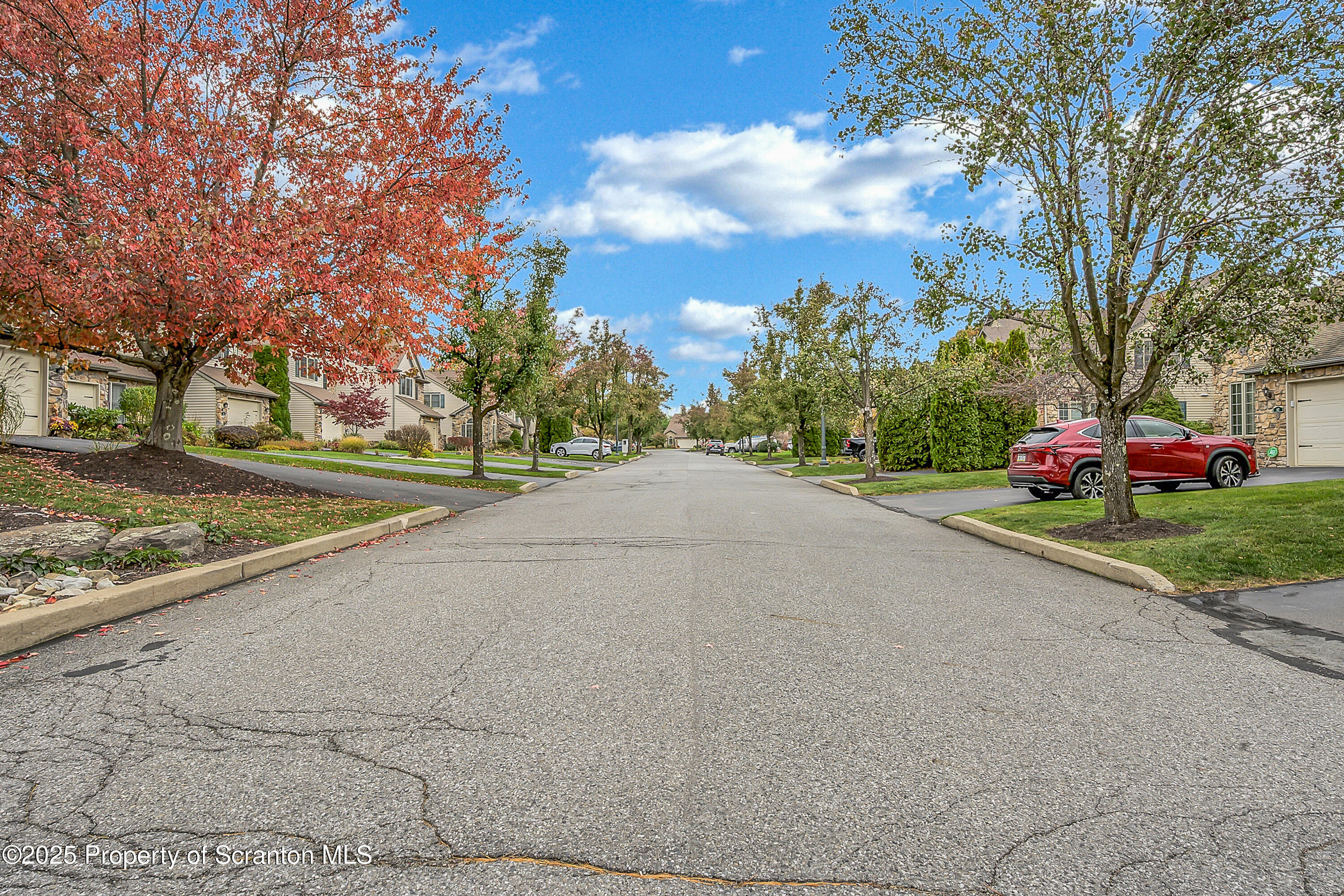 83 Hedge Row Run Clarks Summit, PA 18411 - Photo 42 of 49