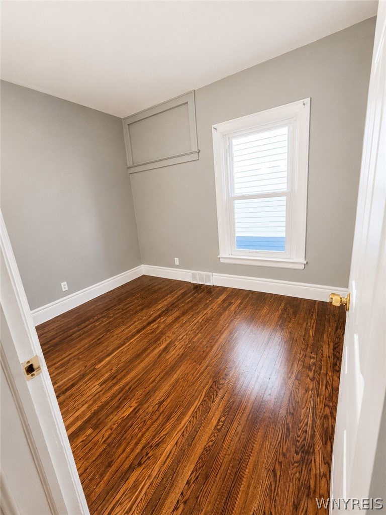 83 Baynes Street Buffalo, NY 14213 - Photo 7 of 13