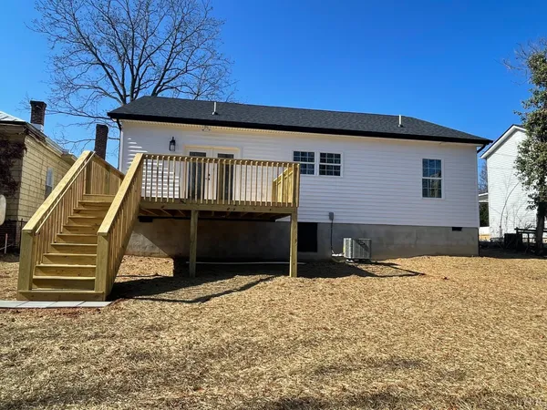 $299,900 | 511 Otey Street, Bedford, VA 24523