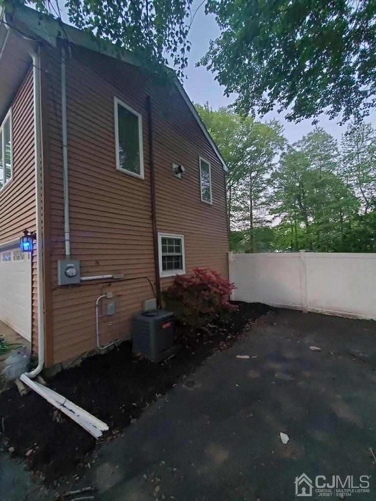23 Morganville Road Matawan, NJ 07747 - Photo 11 of 27