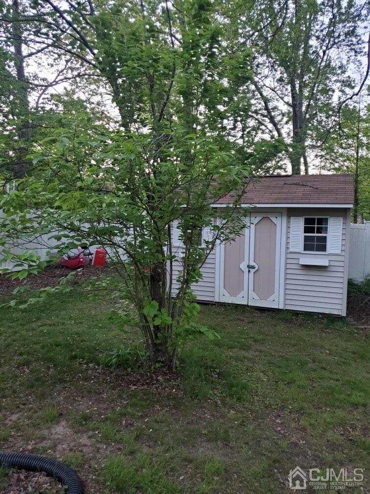 23 Morganville Road Matawan, NJ 07747 - Photo 16 of 27