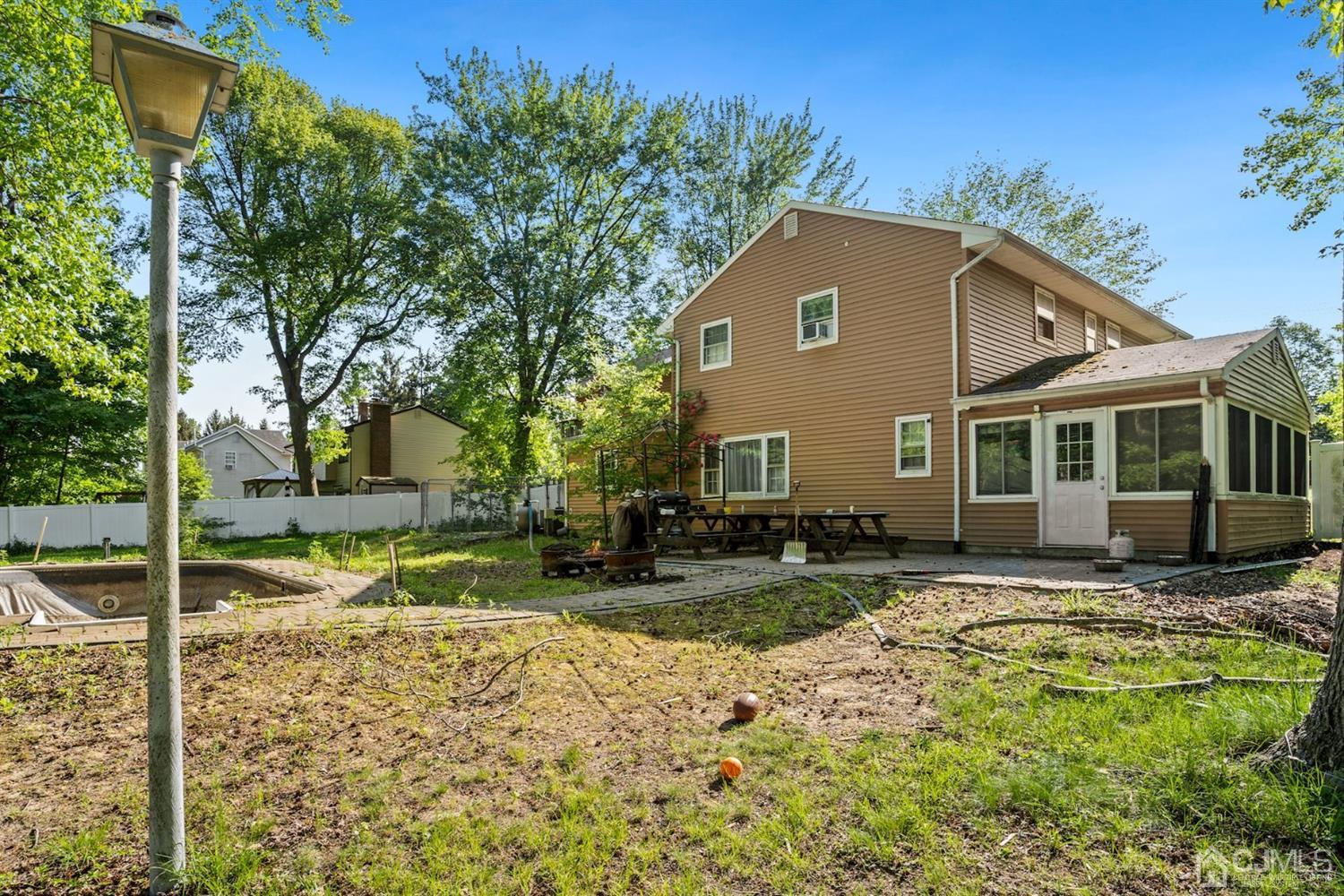 23 Morganville Road Matawan, NJ 07747 - Photo 20 of 27