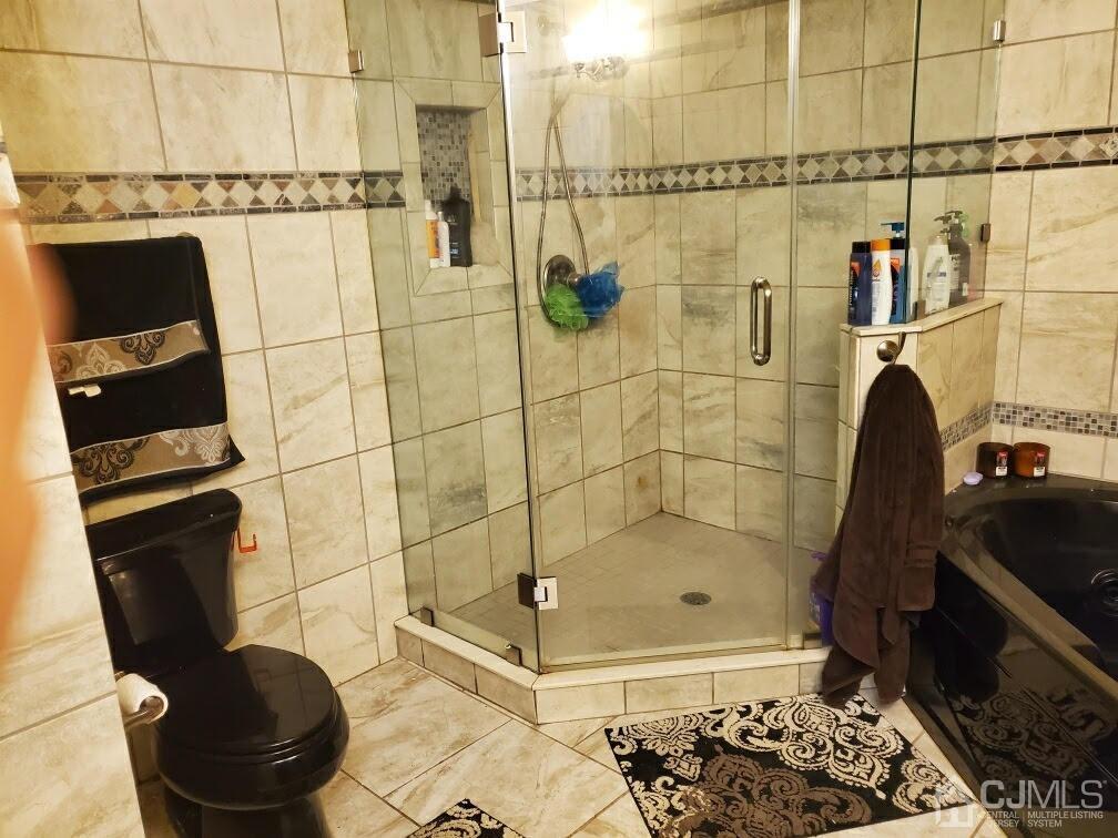 23 Morganville Road Matawan, NJ 07747 - Photo 7 of 27