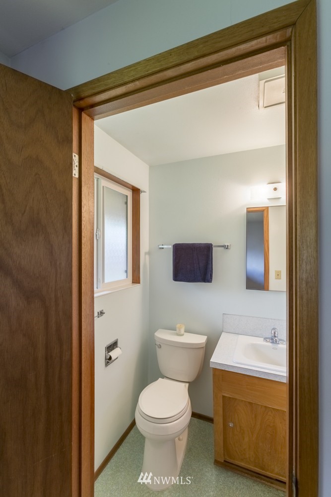 11019 Southeast 186th Street Renton, WA 98055 - Photo 14 of 25