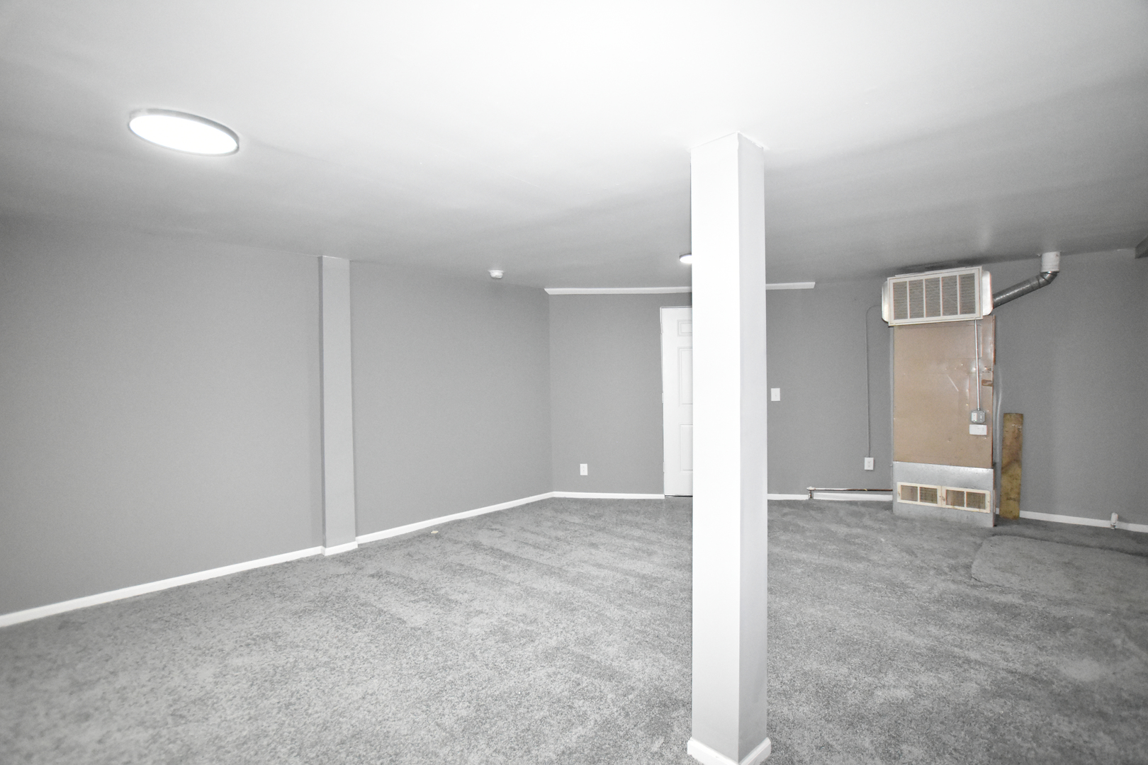 109 South Bartlett Road Streamwood, IL 60107 - Photo 26 of 39 an empty room with closet